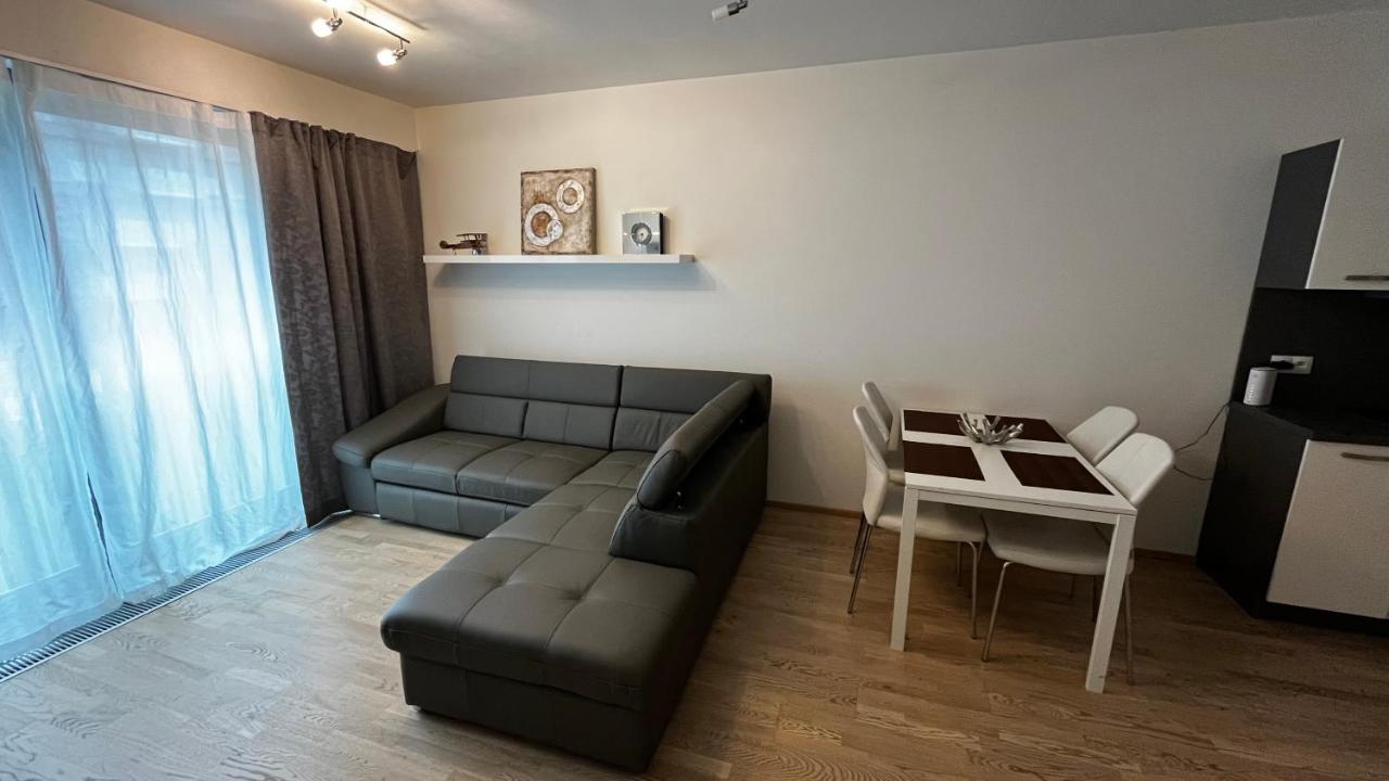 Residence Garden Tower - 8 Min Do Centra, Garaz Прага Экстерьер фото
