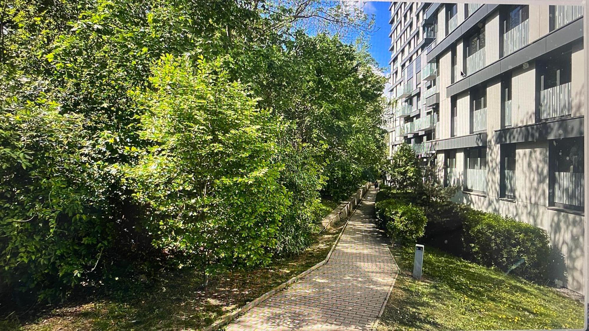 Residence Garden Tower - 8 Min Do Centra, Garaz Прага Экстерьер фото